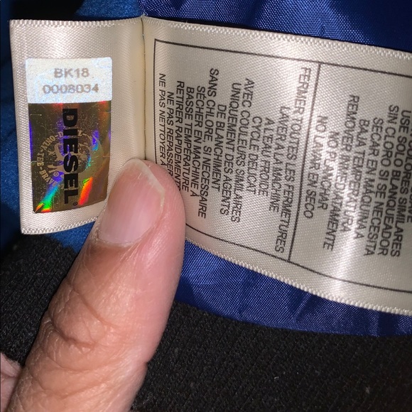 Gently worn Boys Diesel puffer coat black sz 18/20 - Picture 4 of 6